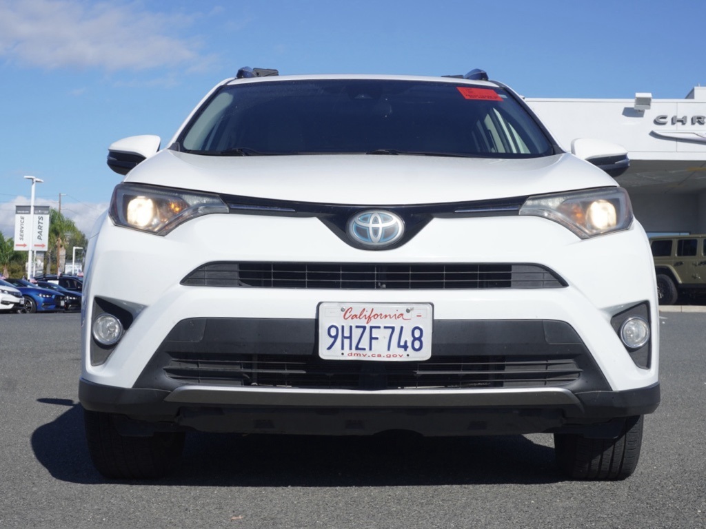 2018 Toyota RAV4 Hybrid XLE photo 9