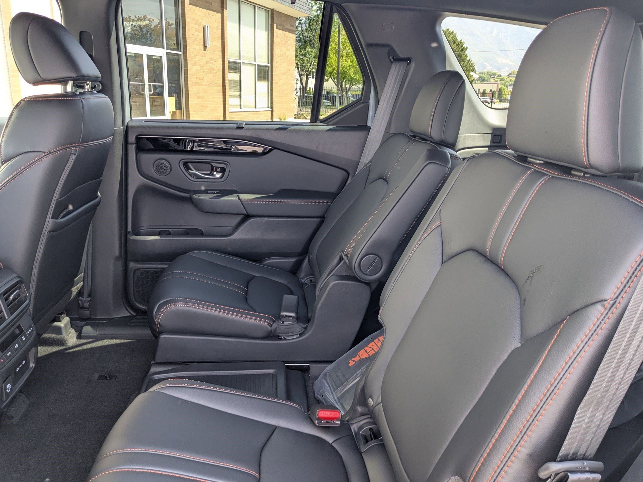 2025 Honda Pilot TrailSport photo 13