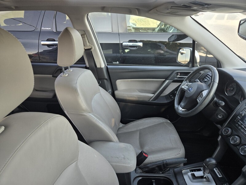2014 Subaru Forester 2.5i Limited photo 2