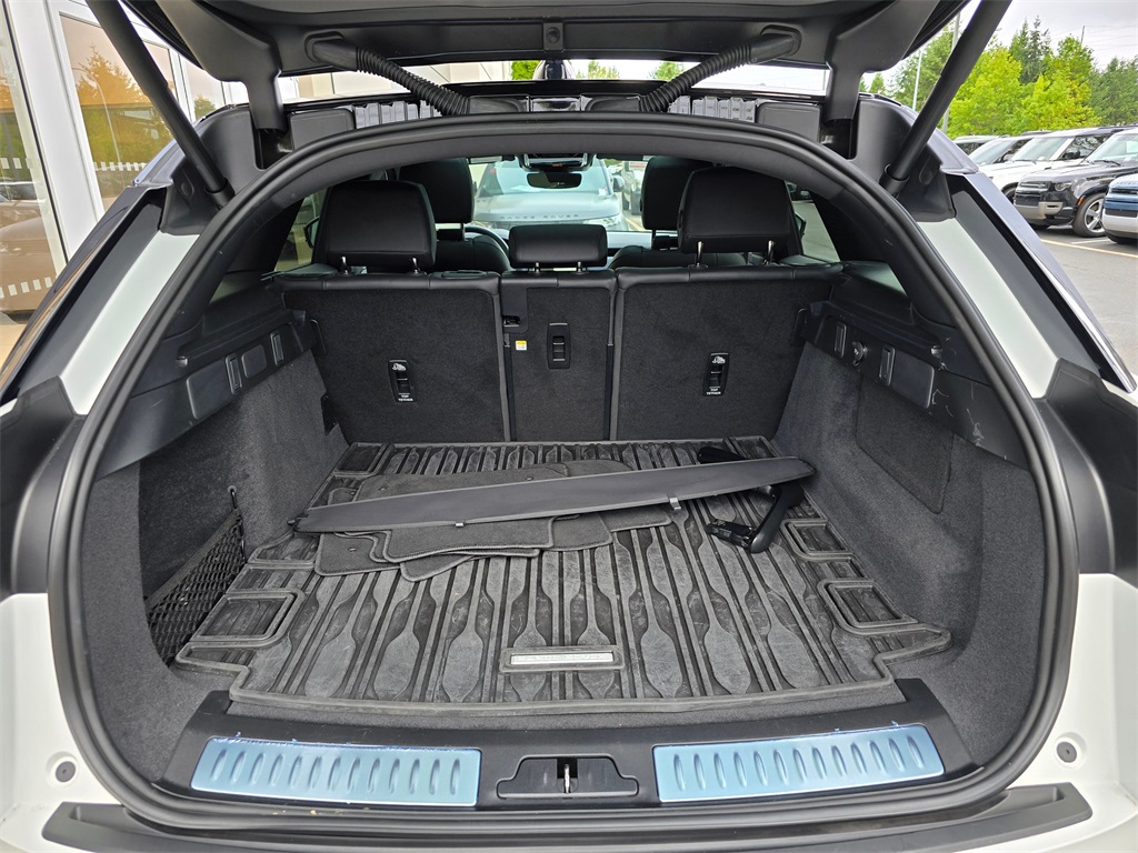 2025 Land Rover Range Rover Velar S photo 26
