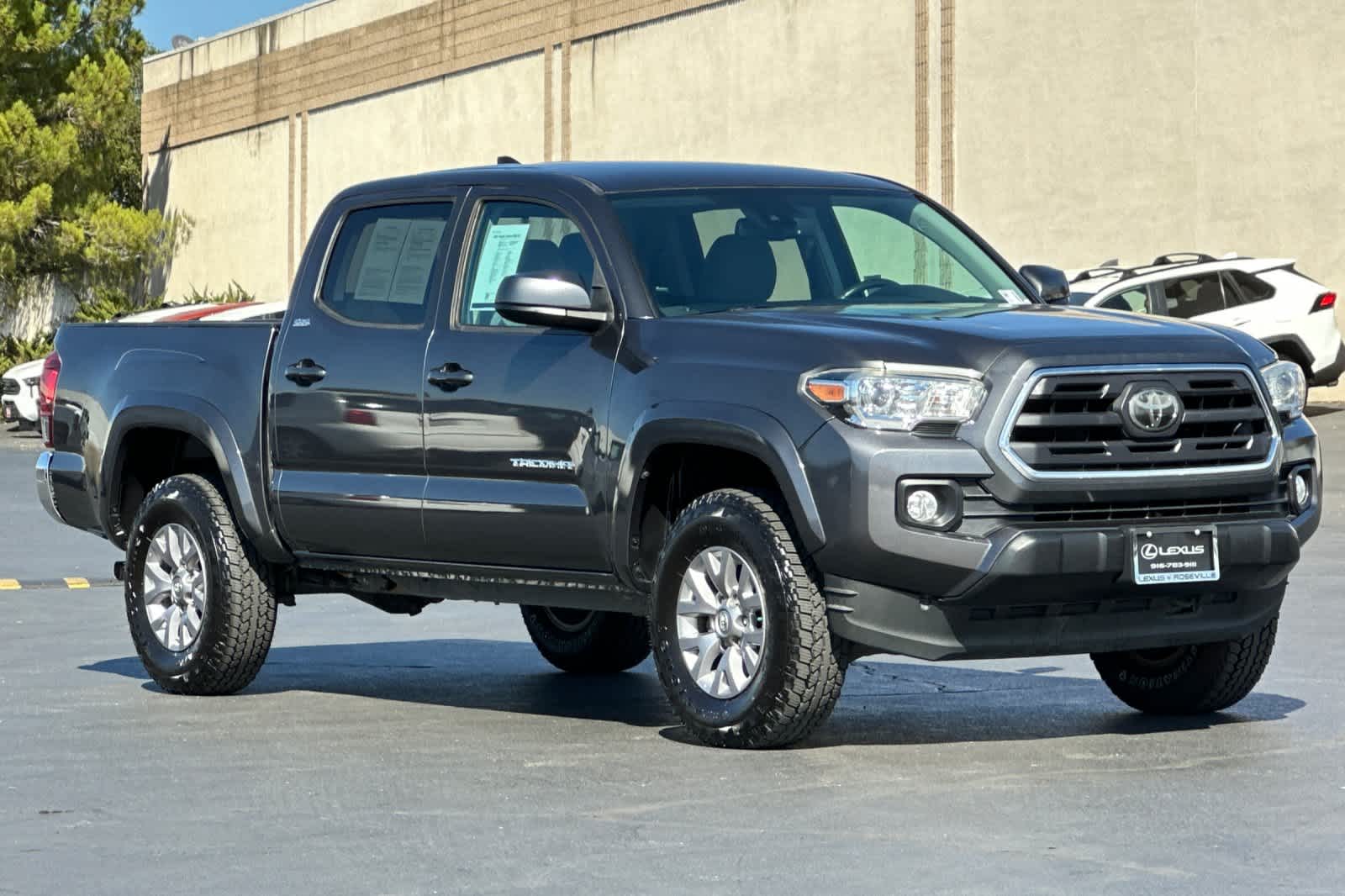 2019 Toyota Tacoma SR5 photo 4