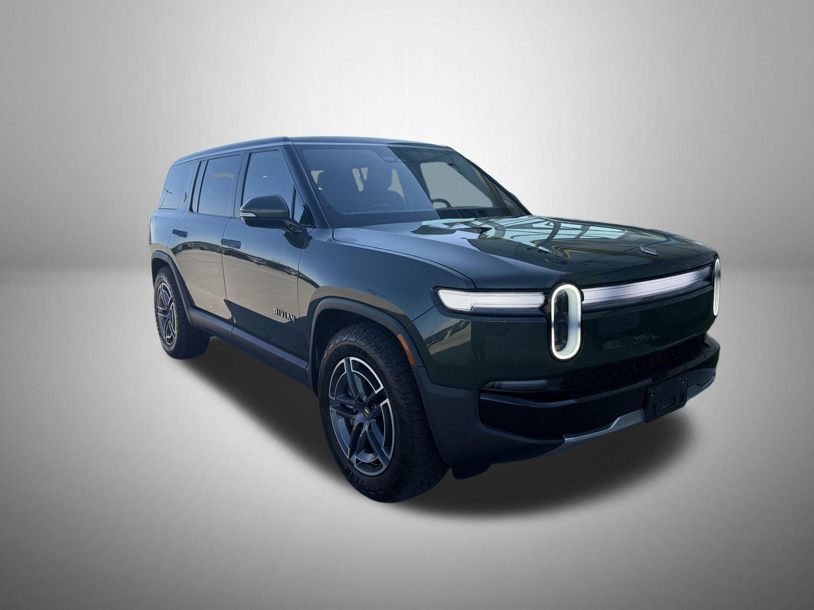 2025 Rivian R1S Adventure photo 2