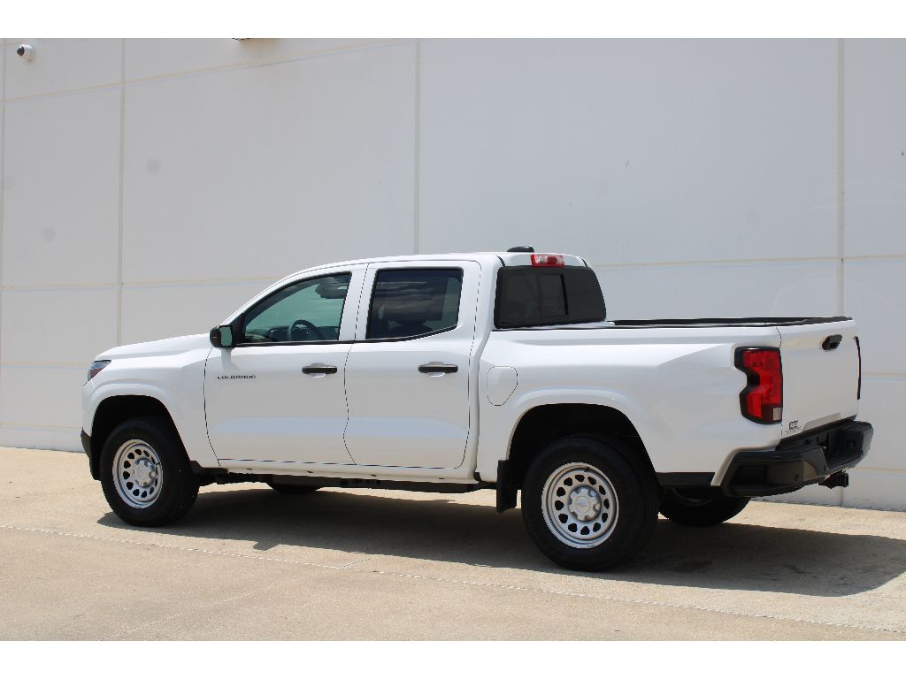 2025 Chevrolet Colorado LT photo 3