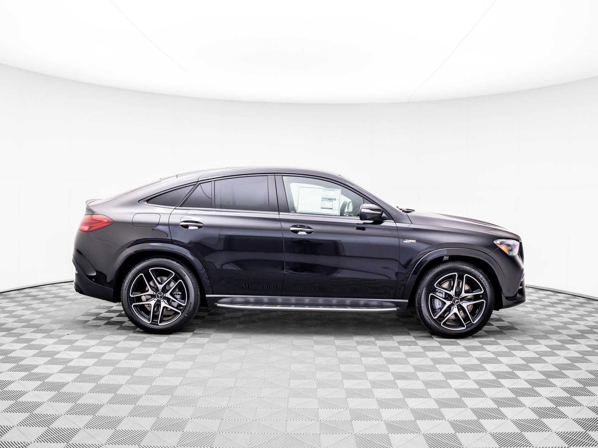 2025 Mercedes Benz GLE 53 AMG 4MATIC photo 4
