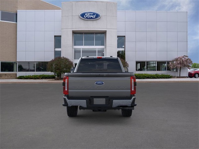 2026 Ford F-350 photo 5