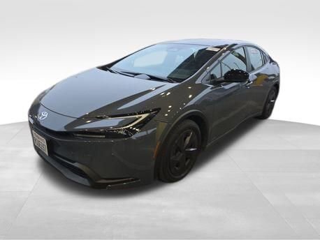 2025 Toyota Prius LE's photo