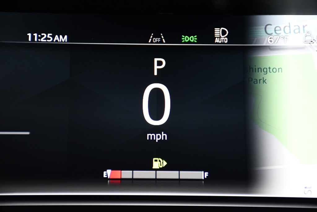 2025 Land Rover Range Rover SE photo 24