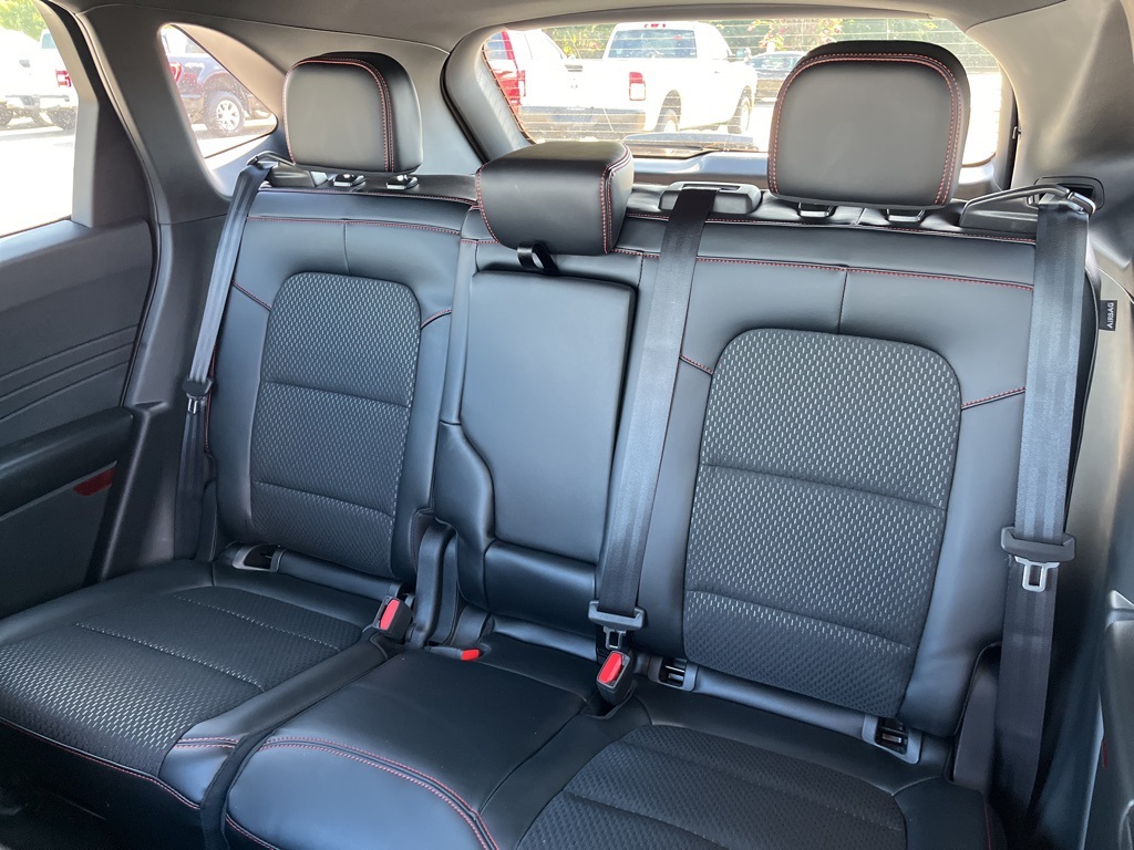 2025 Ford Escape ST-Line photo 17