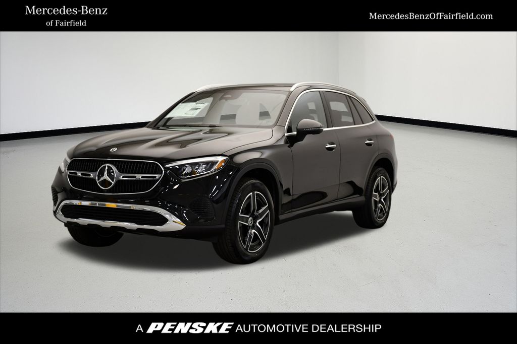 2026 Mercedes-Benz GLC Base's photo