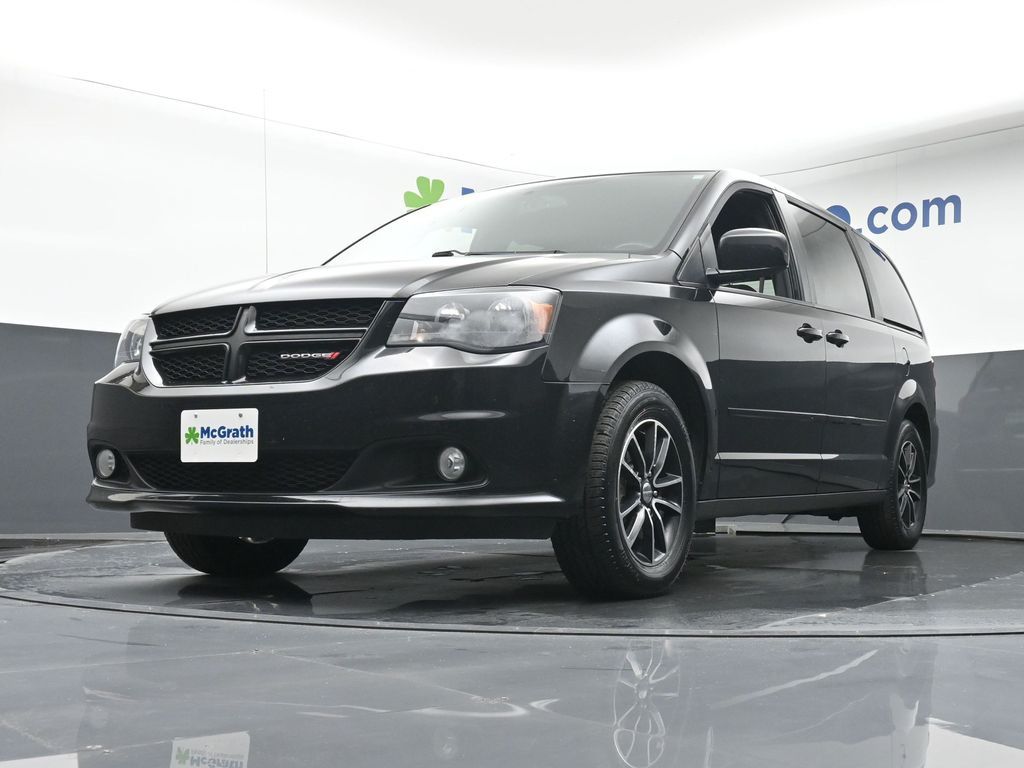 2016 Dodge Grand Caravan R/T photo 4