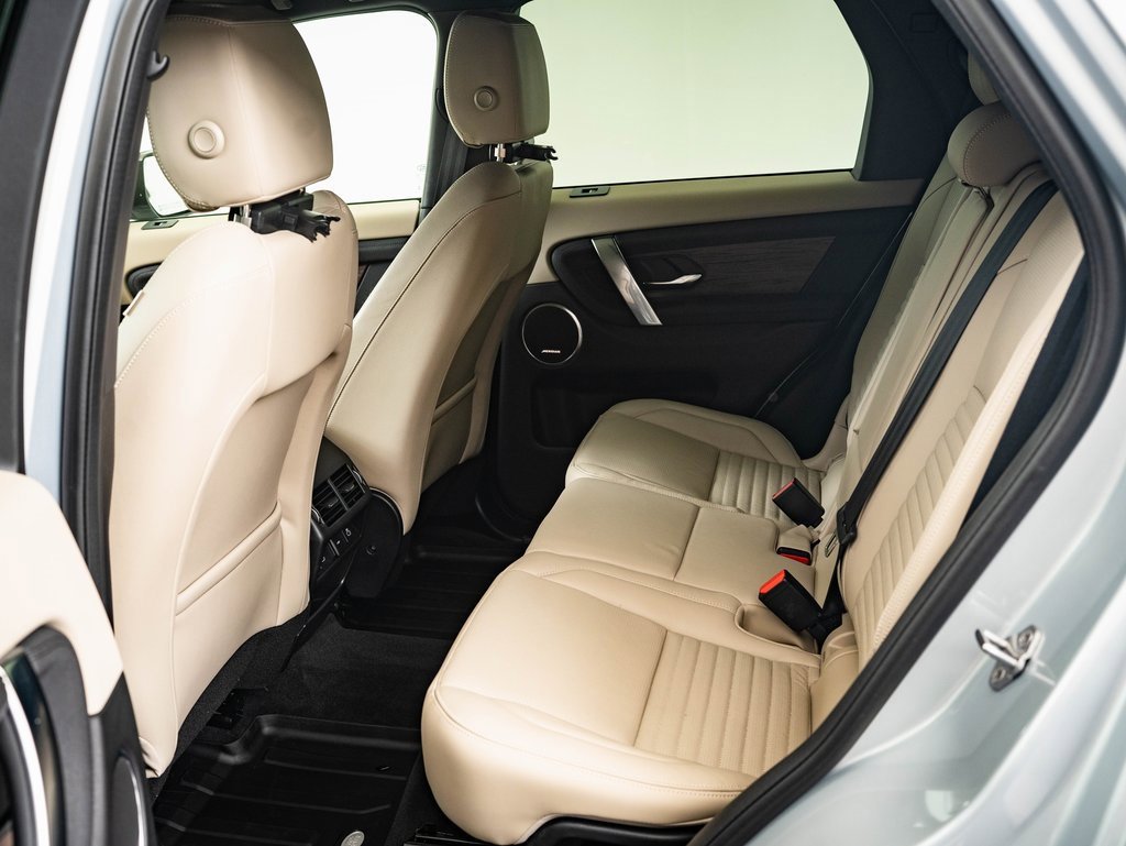 2022 Land Rover Discovery Sport SE photo 29