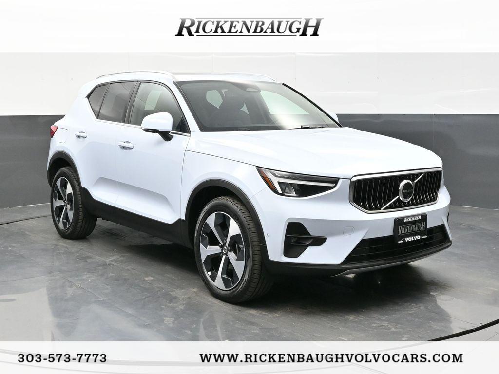 2025 Volvo XC40 Plus's photo