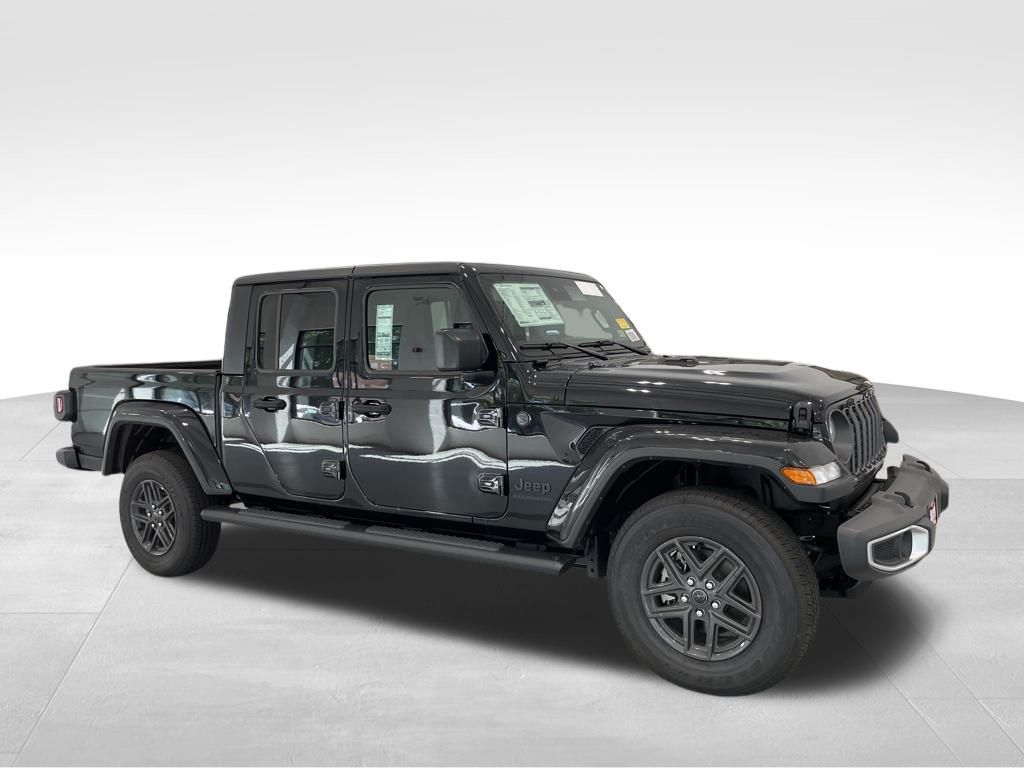 2024 Jeep Gladiator Sport photo 2