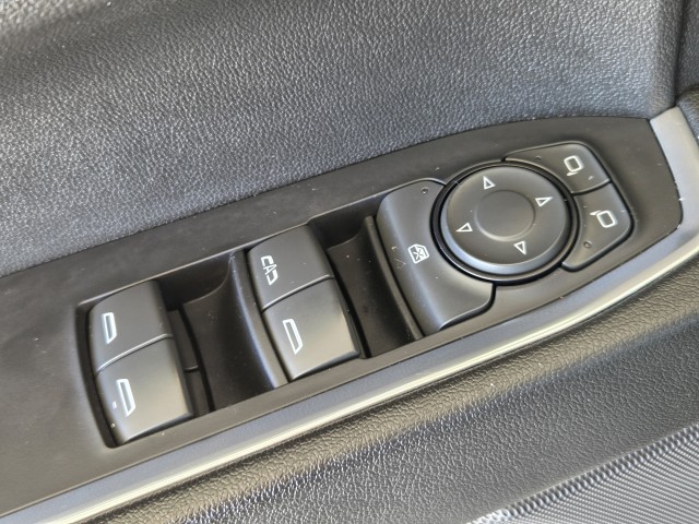2023 Chevrolet Silverado 1500 LT photo 13
