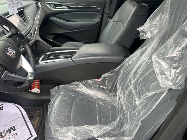 2024 Buick Enclave Essence's photo