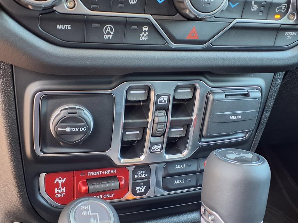 2025 Jeep Wrangler Rubicon photo 11