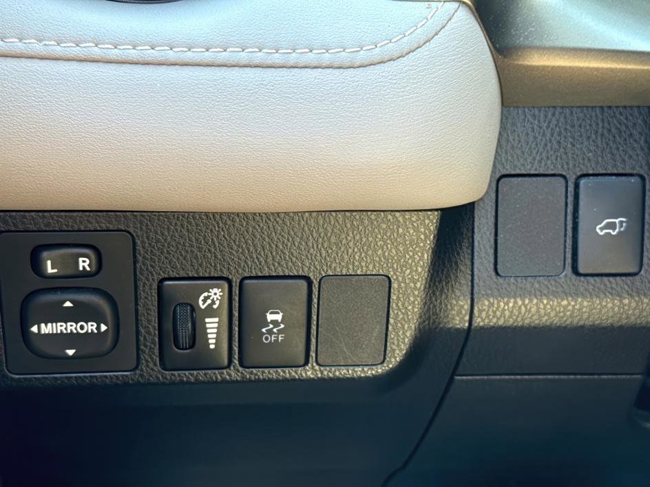 2013 Toyota RAV4 Limited photo 18