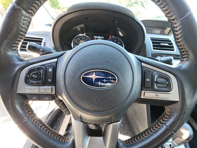 2016 Subaru Crosstrek 2.0i Premium photo 8