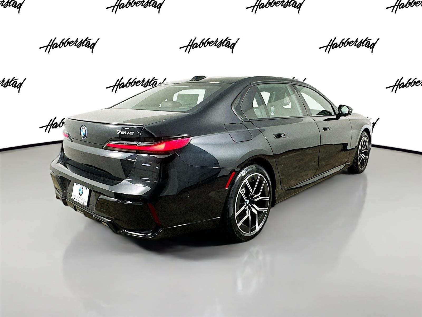 2026 Bmw 750e photo 5