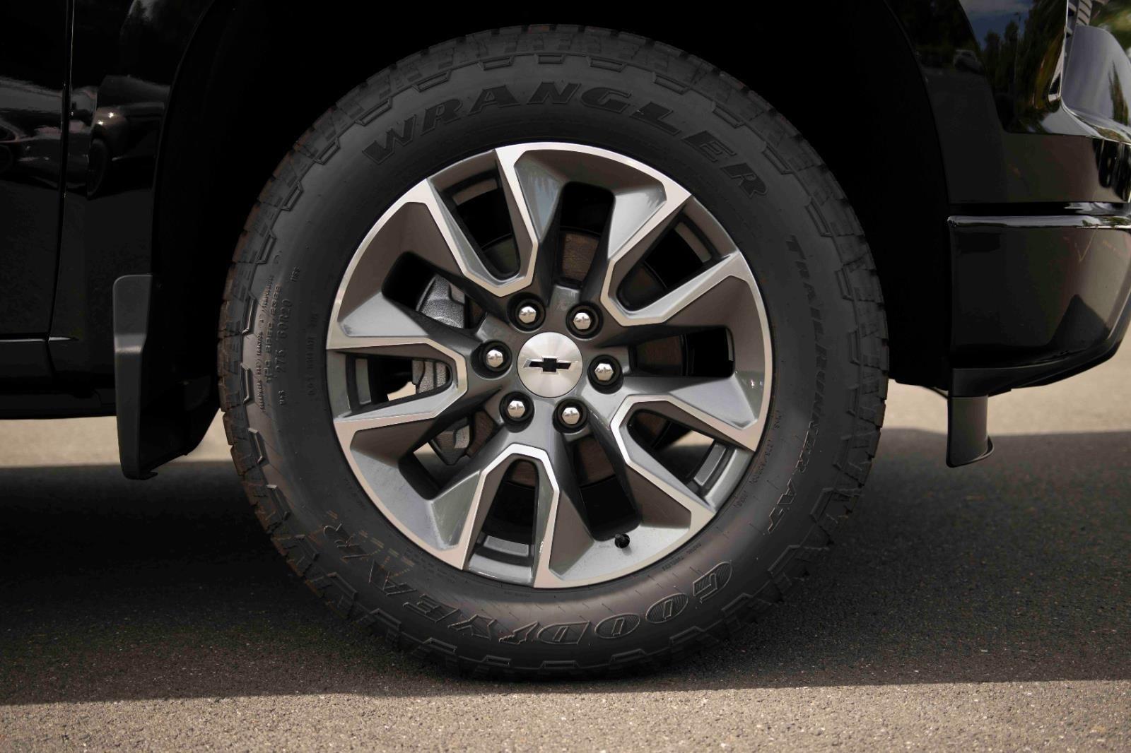 2026 Chevrolet Silverado 1500 RST photo 11