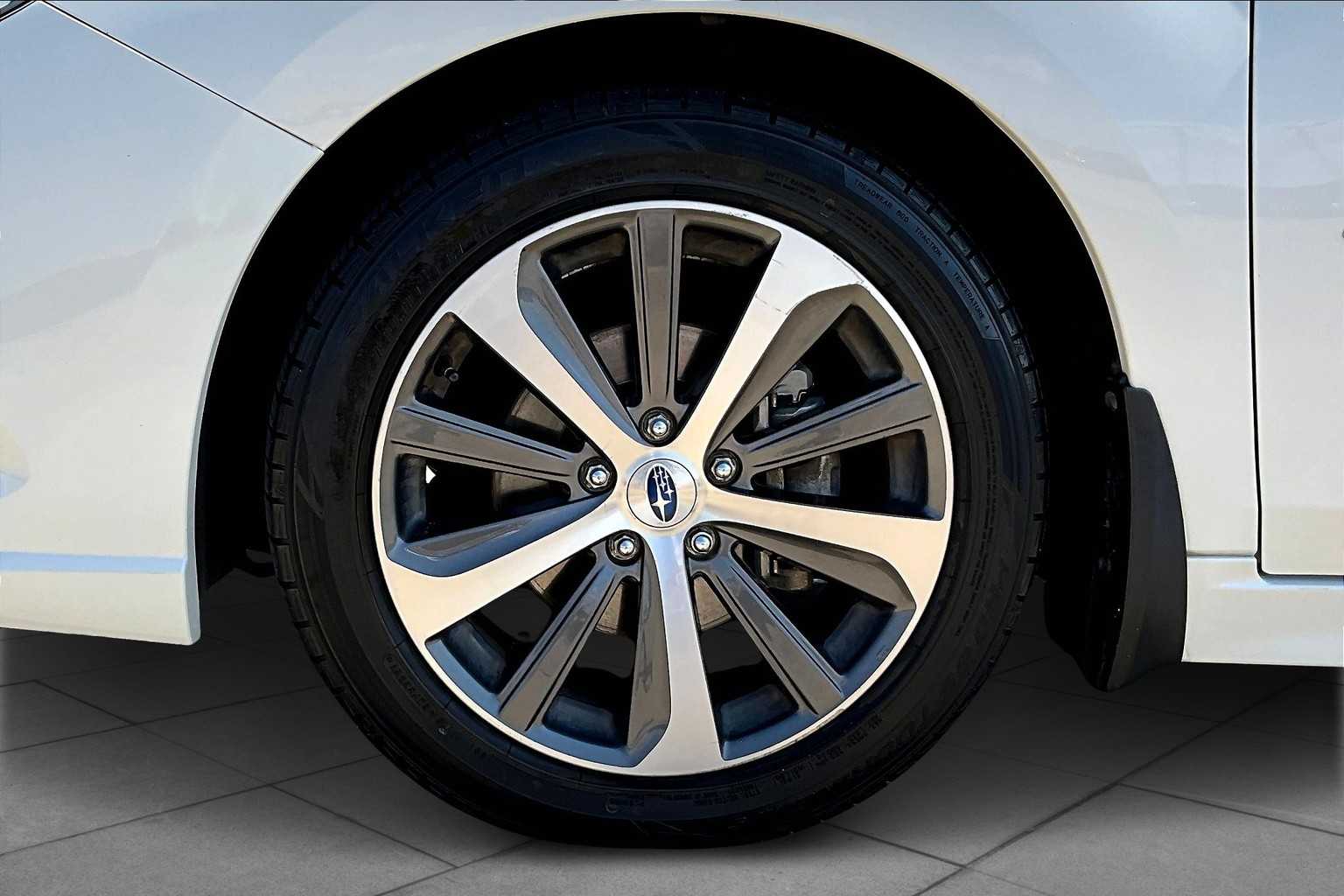 2018 Subaru Legacy Limited photo 6