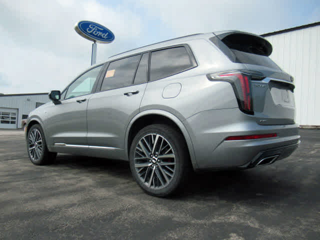 2024 Cadillac XT6 Sport photo 3