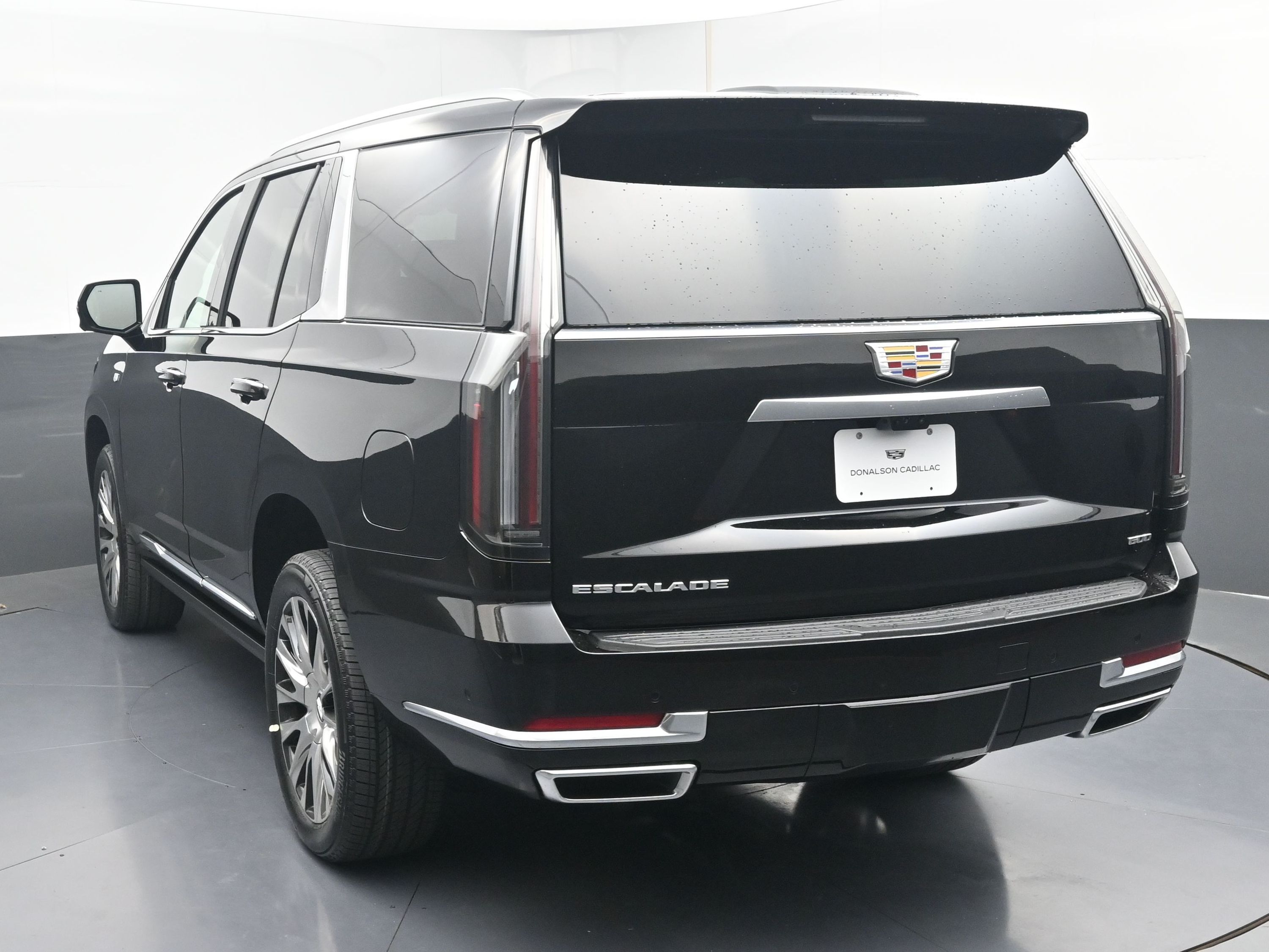 2026 Cadillac Escalade Platinum Luxury photo 3