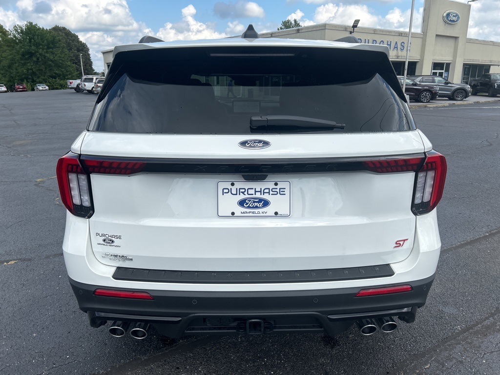 2025 Ford Explorer ST photo 6