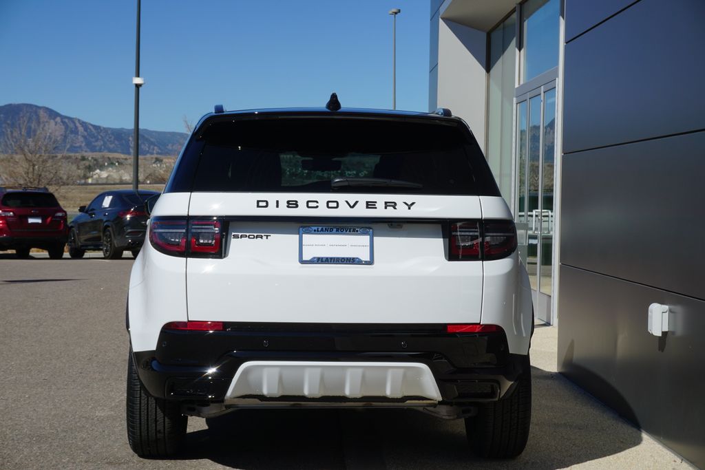 2025 Land Rover Discovery Sport SE photo 6