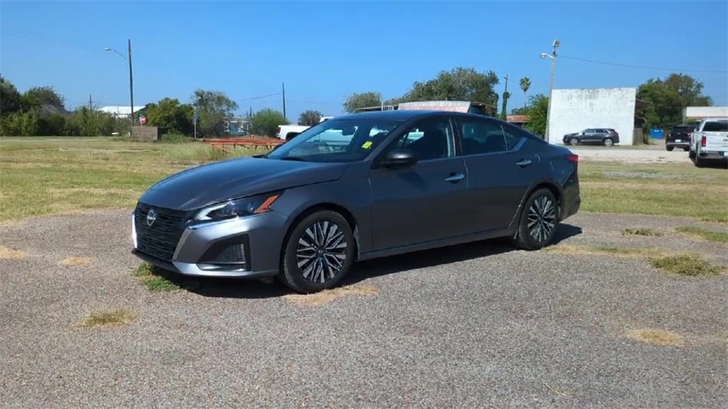 2024 Nissan Altima 2.5 SV photo 4