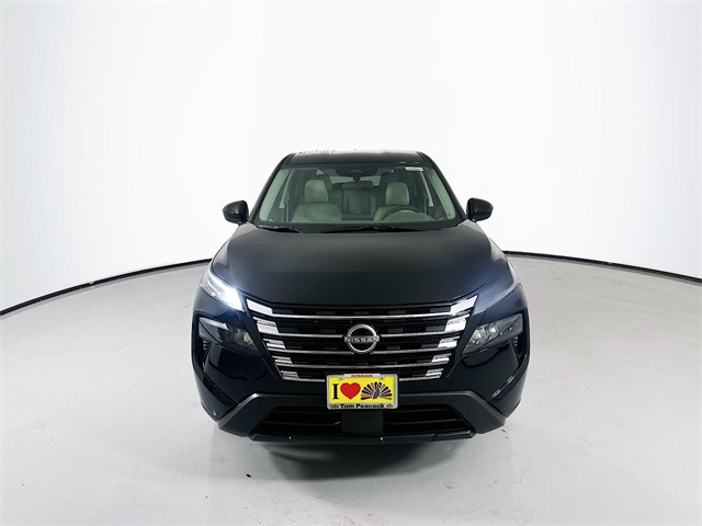 2025 Nissan Rogue SV photo 2