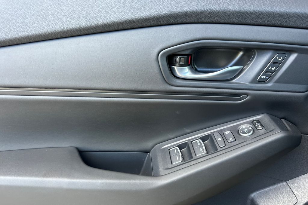 2025 Honda Accord Hybrid EX-L photo 11