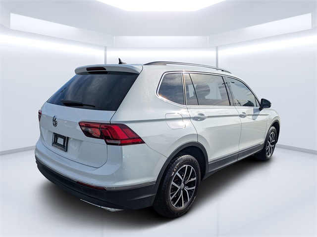 2021 Volkswagen Tiguan SE photo 3