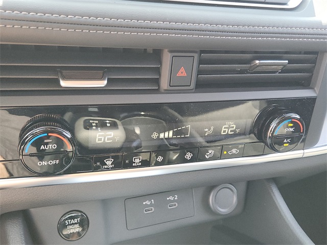 2026 Nissan Rogue SV photo 4