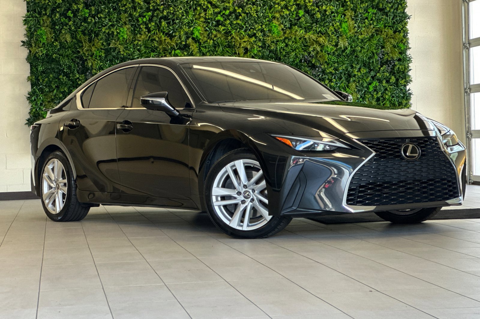 2021 Lexus IS