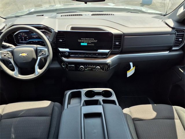 2025 Chevrolet Silverado 1500 LT photo 3