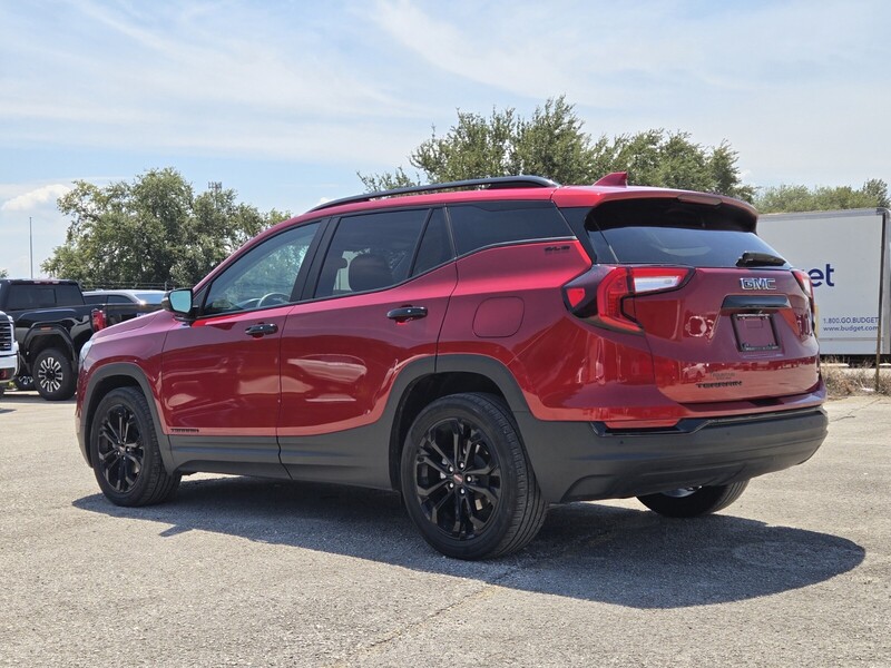 2022 Gmc Terrain SLE photo 3