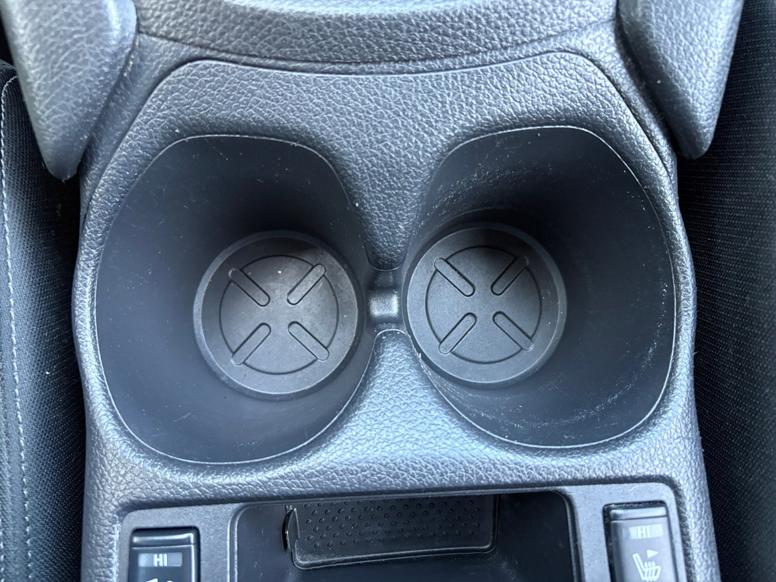 2020 Nissan Rogue SV photo 23