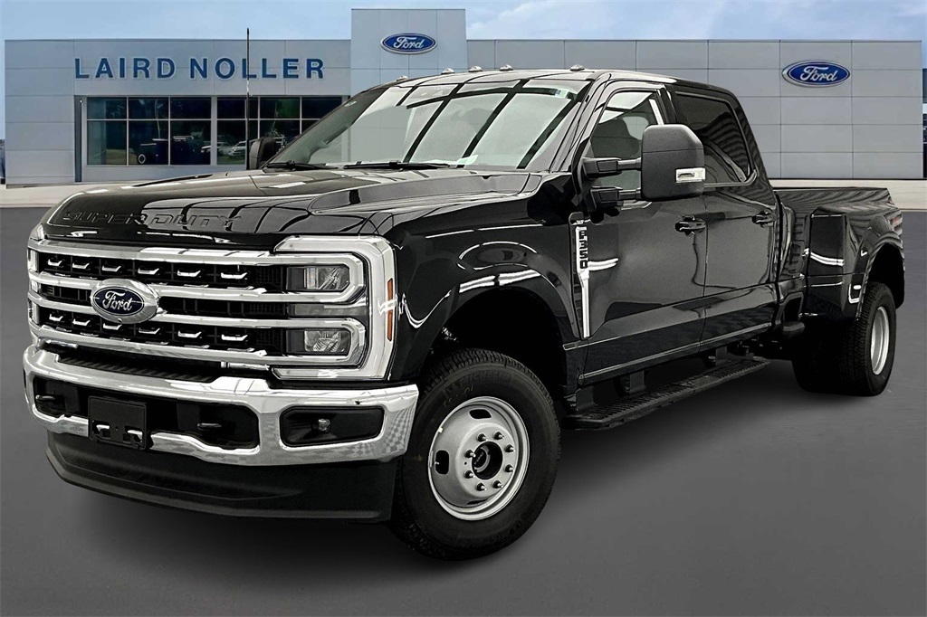 2026 Ford F-350 Super Duty XLT's photo