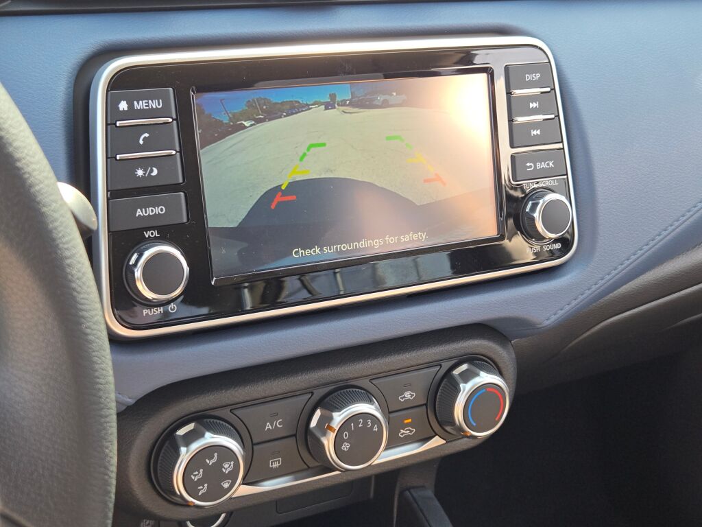 2025 Nissan Versa SV photo 16