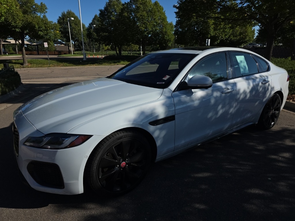 2021 Jaguar XF R-Dynamic SE photo 2