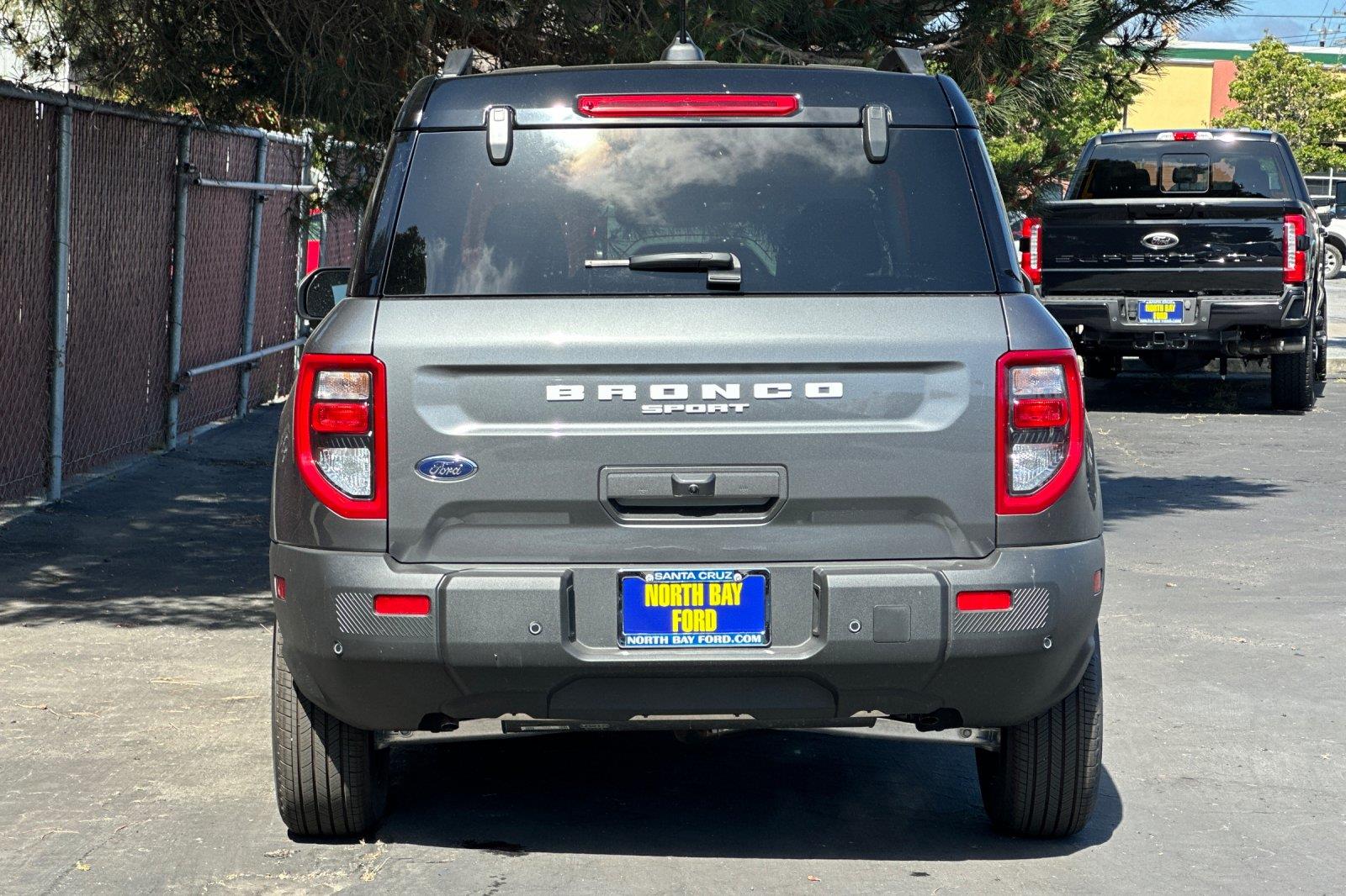 2025 Ford Bronco Sport Outer Banks photo 3