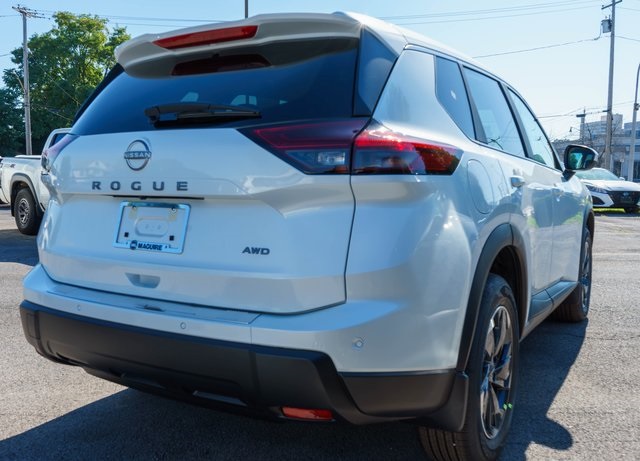 2026 Nissan Rogue SV photo 5