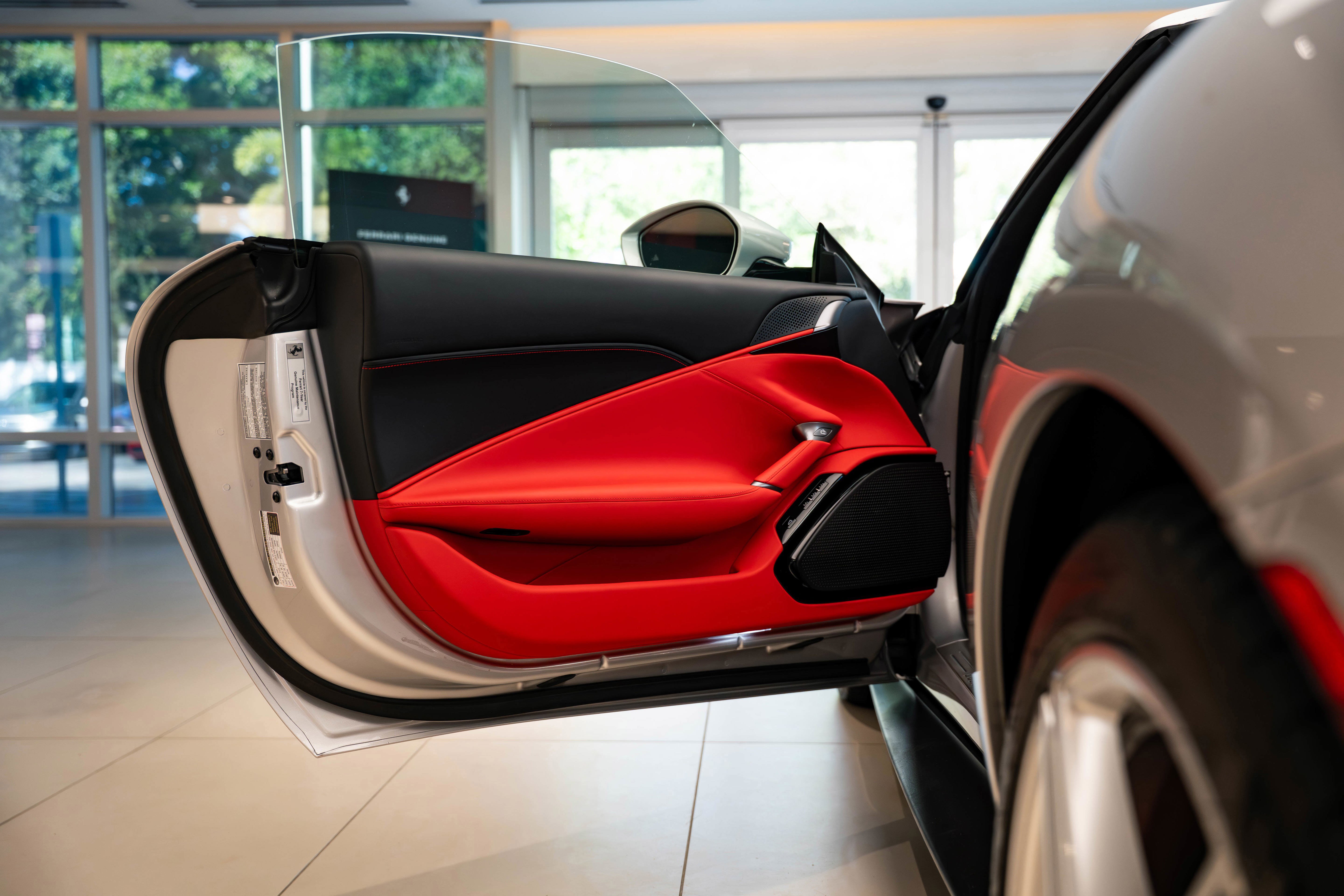 2024 Ferrari Roma Spider photo 29