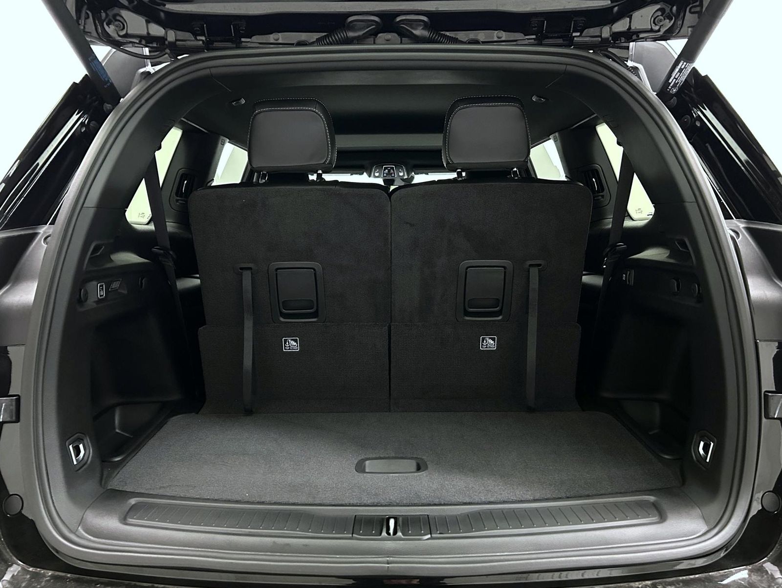 2025 Jeep Grand Cherokee Altitude photo 4