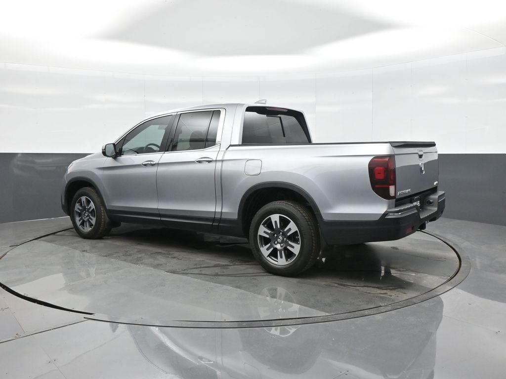 2019 Honda Ridgeline RTL-E photo 3