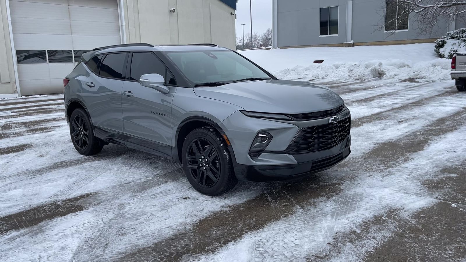 2025 Chevrolet Blazer RS photo 2