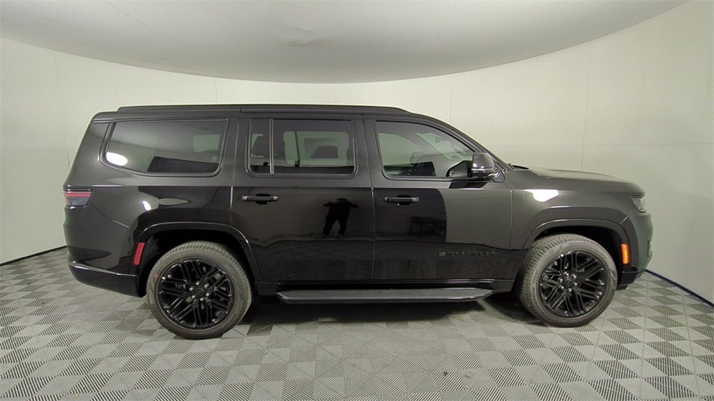 2025 Jeep Wagoneer Series II Carbide photo 2
