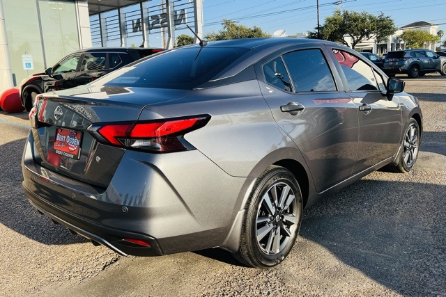 2024 Nissan Versa 1.6 S photo 5