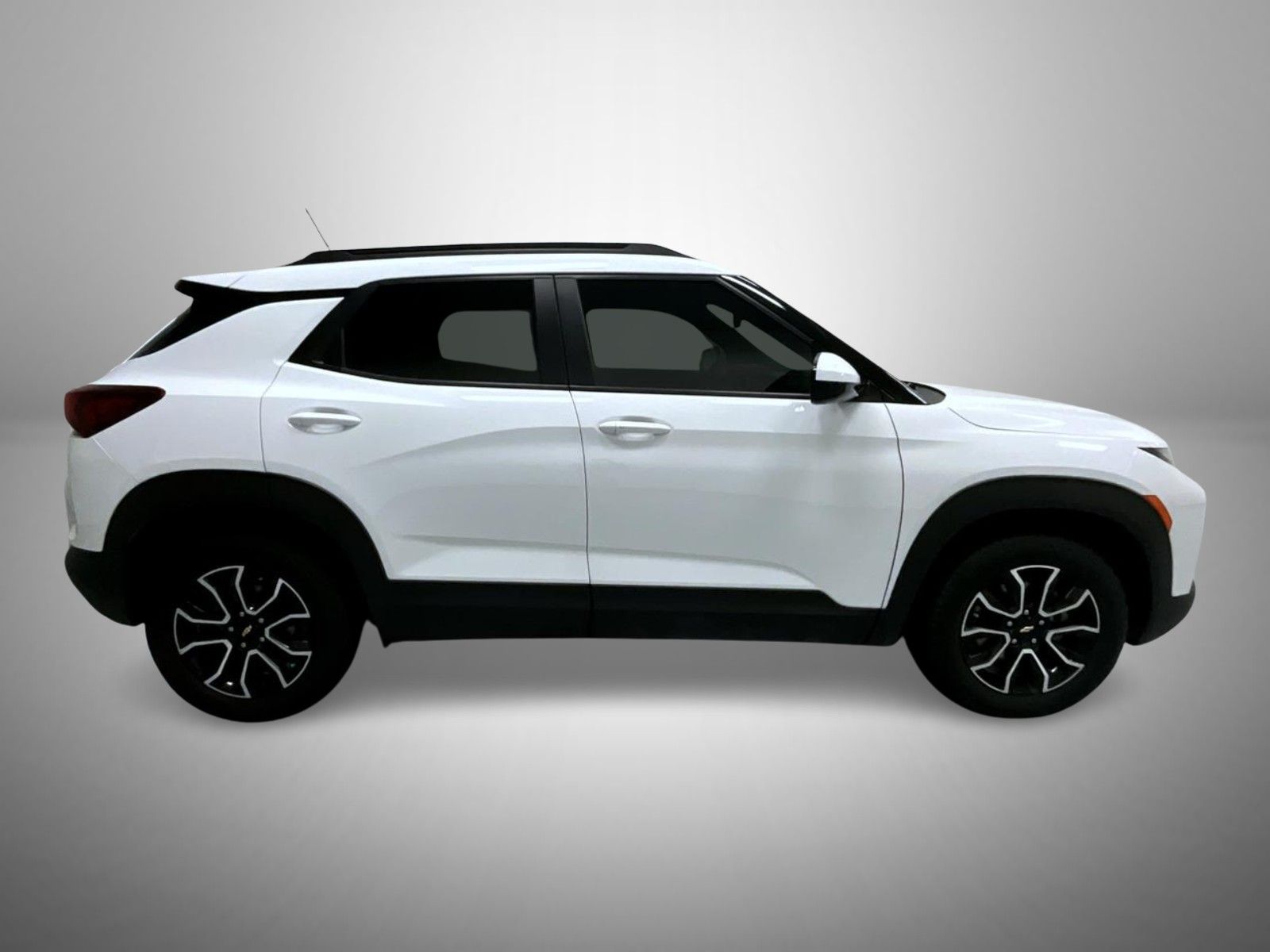 2021 Chevrolet Trailblazer ACTIV photo 2